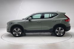 2022 Volvo XC40 Ultimate B4 Bright