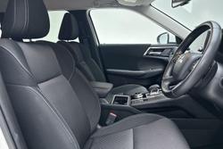 2024 Mitsubishi Outlander LS