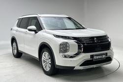 2024 Mitsubishi Outlander LS