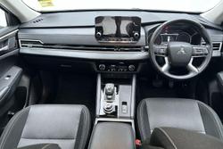 2024 Mitsubishi Outlander LS