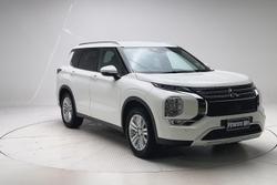 2024 Mitsubishi Outlander LS