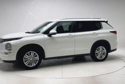 2024 Mitsubishi Outlander LS