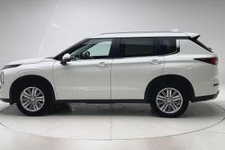 2024 Mitsubishi Outlander LS