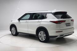 2024 Mitsubishi Outlander LS