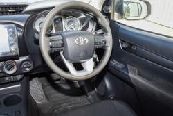 2022 Toyota Hilux SR