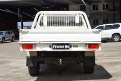 2022 Toyota Hilux SR