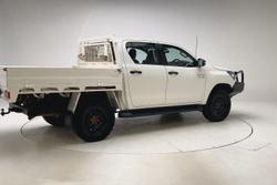 2022 Toyota Hilux SR