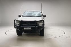 2022 Toyota Hilux SR
