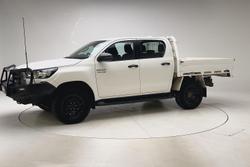 2022 Toyota Hilux SR