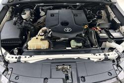 2022 Toyota Hilux SR