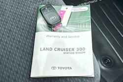 2023 Toyota Landcruiser GXL