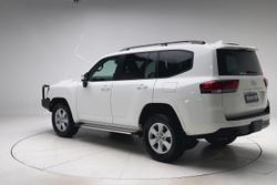 2023 Toyota Landcruiser GXL