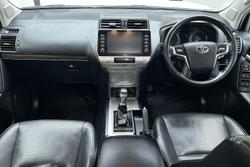 2022 Toyota Landcruiser Prado VX