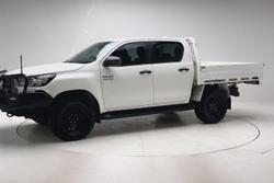 2022 Toyota Hilux SR
