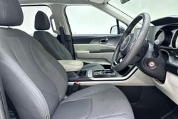 2023 Kia Carnival S