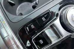 2024 Kia Carnival GT-Line HEV