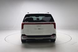 2024 Kia Carnival GT-Line HEV