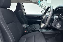 2022 Toyota Hilux SR