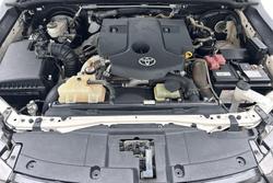 2022 Toyota Hilux SR