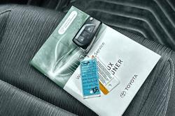 2022 Toyota Hilux SR