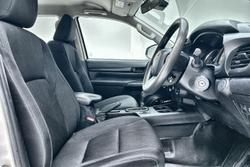 2022 Toyota Hilux SR