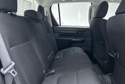 2022 Toyota Hilux SR