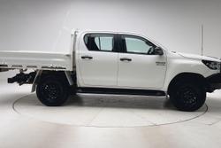 2022 Toyota Hilux SR