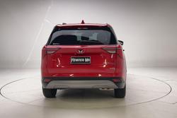 2023 Mahindra XUV700 AX7L