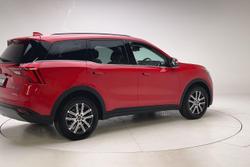 2023 Mahindra XUV700 AX7L