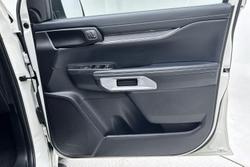 2024 Ford Everest Platinum