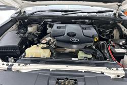 2022 Toyota Hilux SR