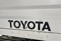 2022 Toyota Hilux SR