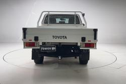 2022 Toyota Hilux SR