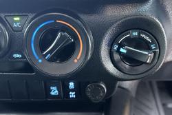 2022 Toyota Hilux SR