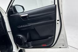 2022 Toyota Hilux SR