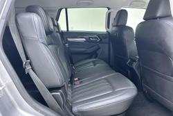 2022 Isuzu MU-X LS-T