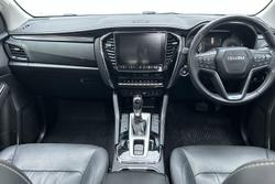 2022 Isuzu MU-X LS-T