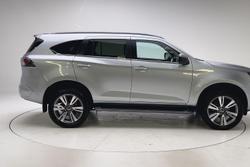 2022 Isuzu MU-X LS-T