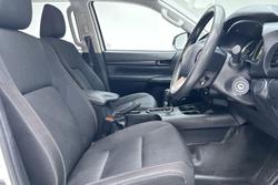 2023 Toyota Hilux SR