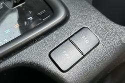 2023 Toyota Hilux SR