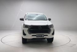 2023 Toyota Hilux SR