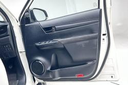 2022 Toyota Hilux SR