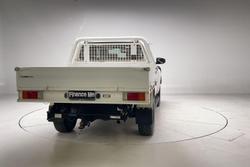 2022 Toyota Hilux SR