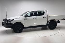 2022 Toyota Hilux SR
