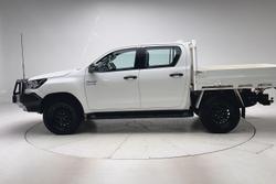 2022 Toyota Hilux SR