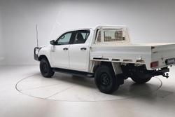 2022 Toyota Hilux SR
