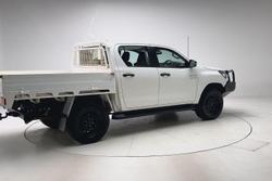 2022 Toyota Hilux SR