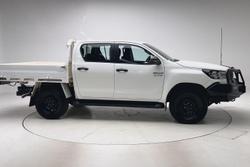 2022 Toyota Hilux SR