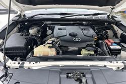 2022 Toyota Hilux SR