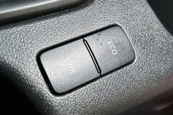 2022 Toyota Hilux SR